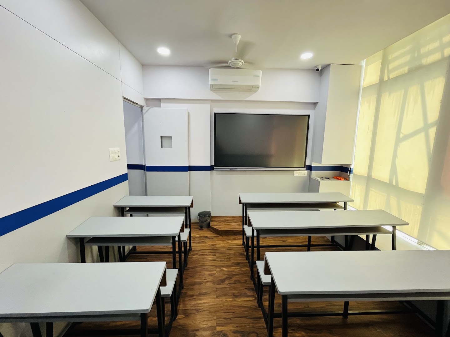 Acad Centric