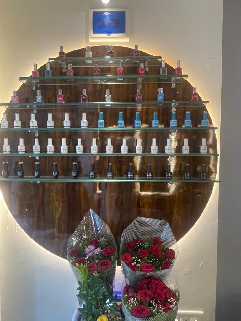 Avani Salon And Academy