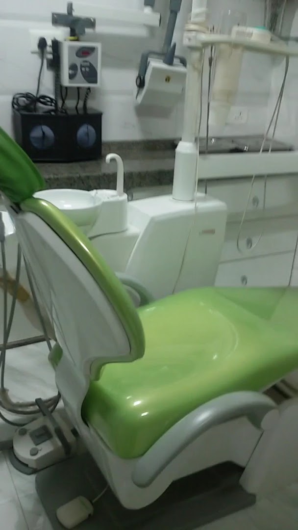 DR.AARATHI'S WINNING SMILE