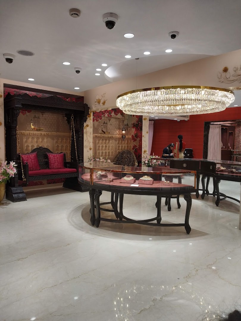 Manubhai Jewellers - Flagship Store