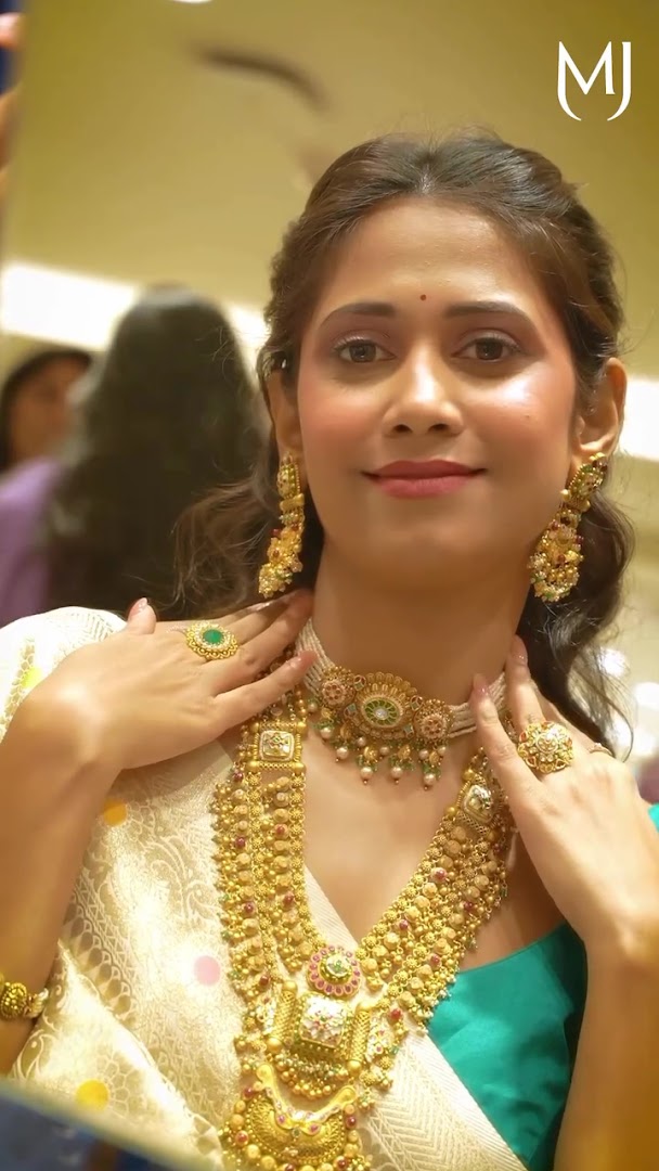 Manubhai Jewellers - Flagship Store