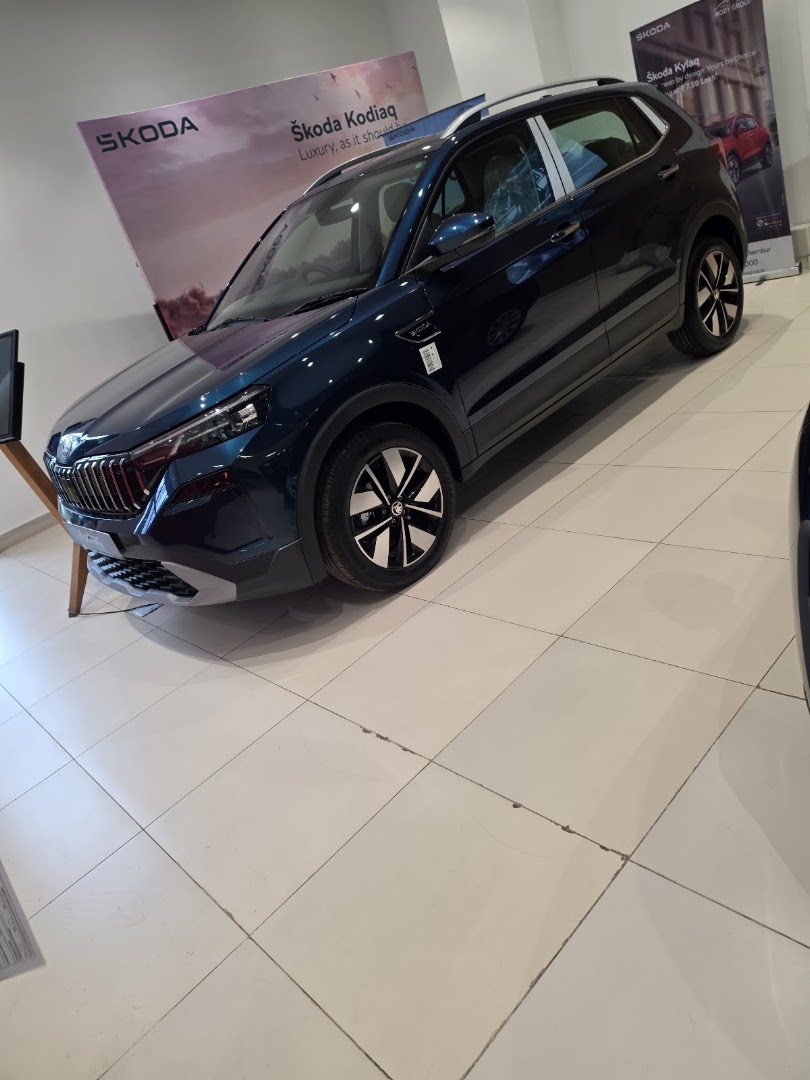 Mody ล koda Showroom