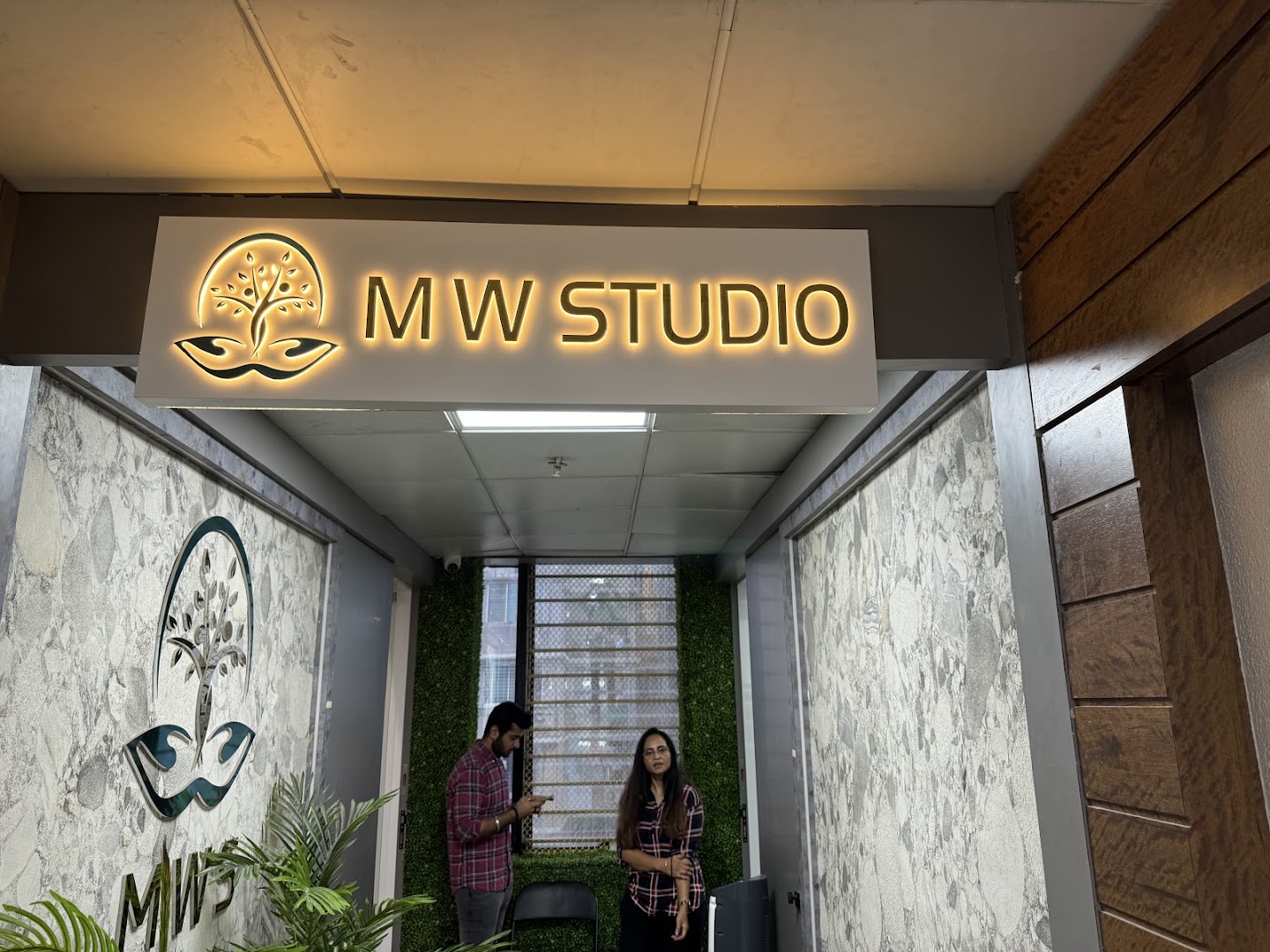 MW Stuudio | Best Podcast Studio & Photography Studio in Mumbai on Rent | Studio For Photoshoot, Reel & Video shoot.