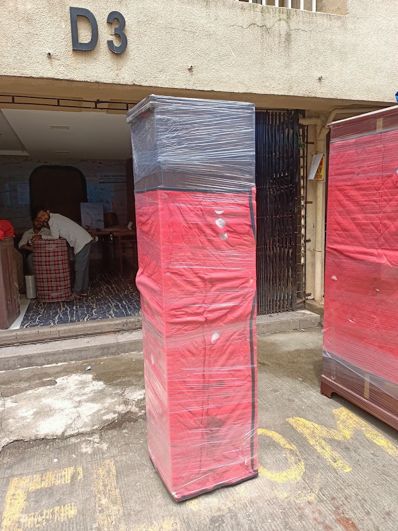 Piyanshi packers and movers