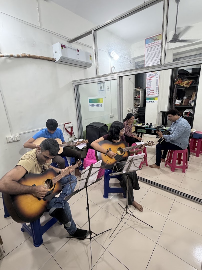PLAY MUSIC ACADEMY