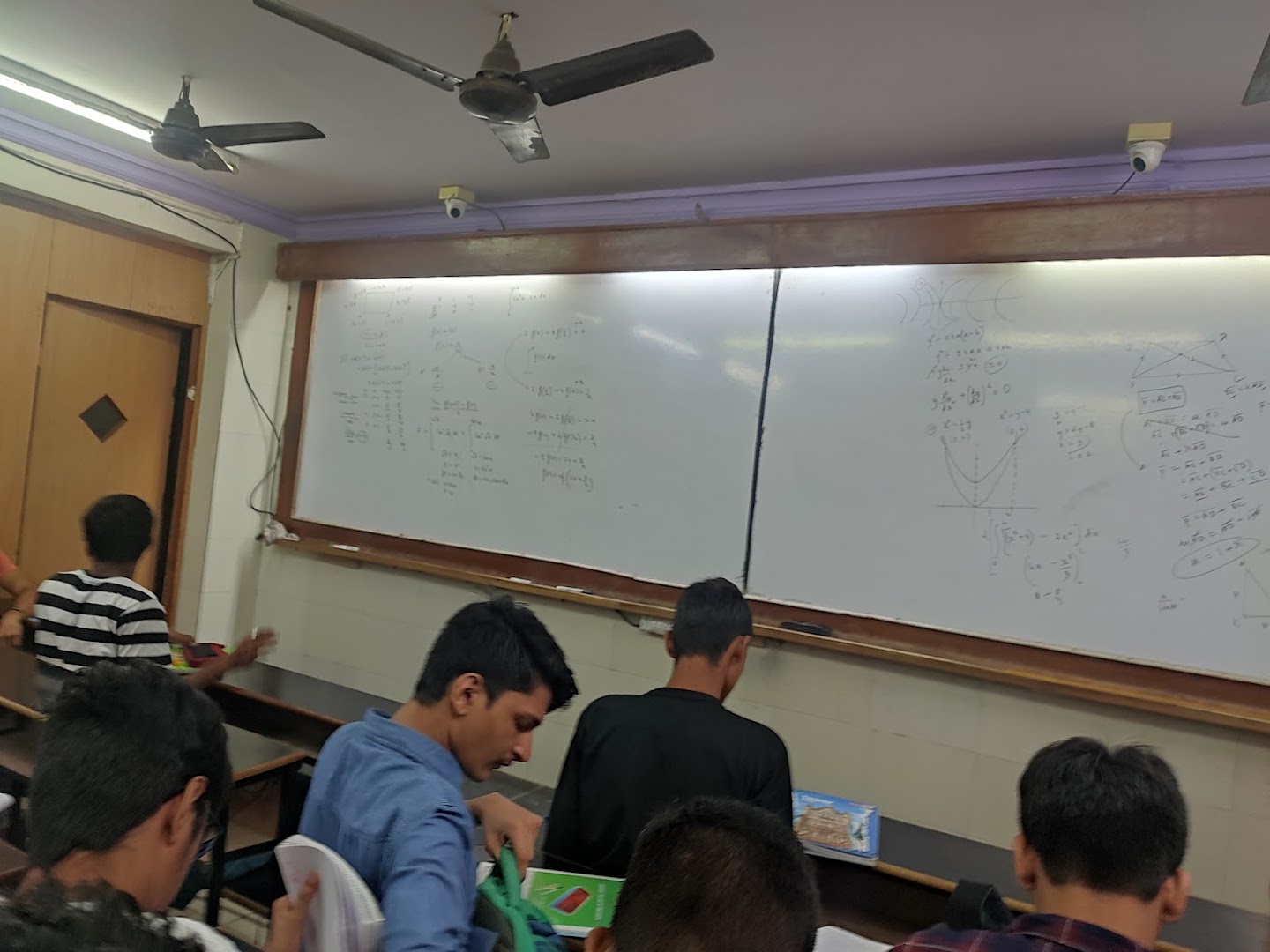 Suresh Danis Science Classes in Andheri West- IIT JEE Mains and Advanced | CET | NEET | Pharmacy | PCM PCB PCMB | Coaching
