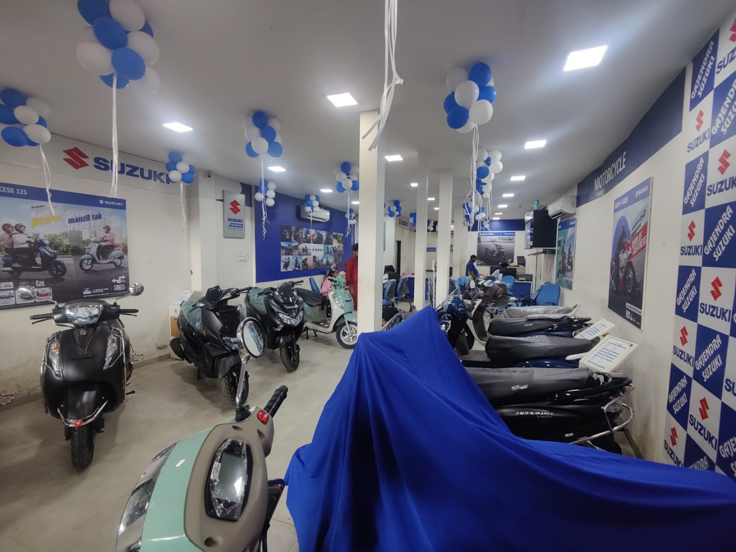 Suzuki Motorcycle (Gajendra Motors, Mumbai, Dahisar)