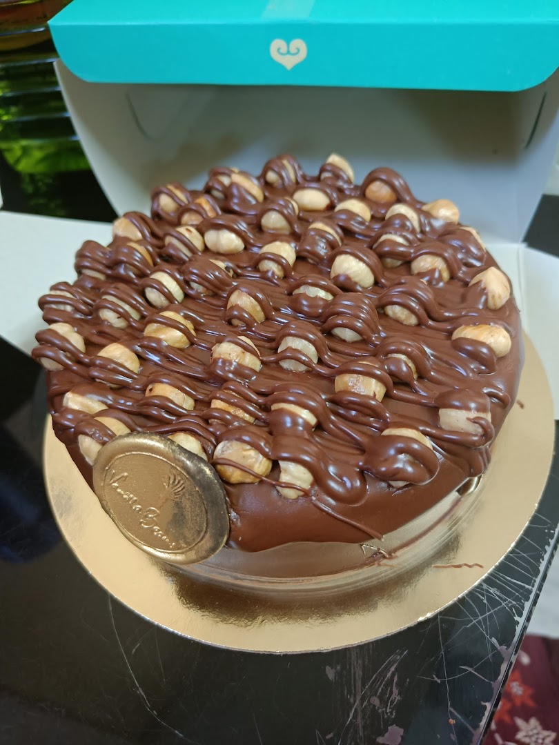 VANILLA BEANS - Gourmet Cakes, Desserts & Hampers